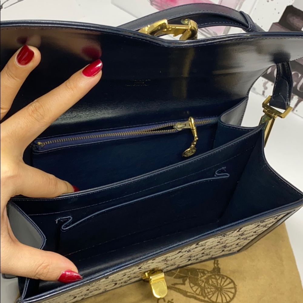 Sold✈️✈️✈️Celine shoulder bag - Picture 7 of 15